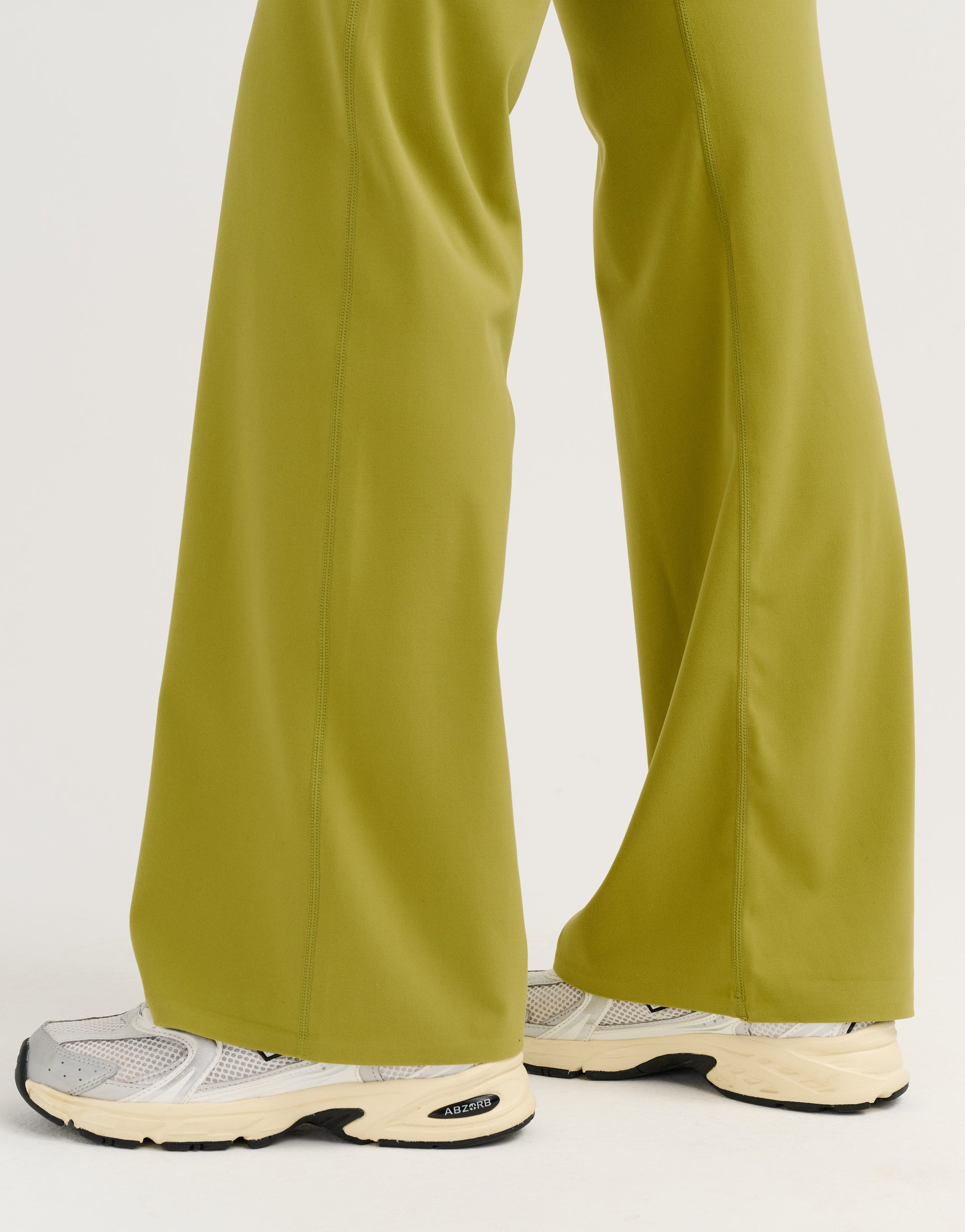 Lycra Invisible Scrunch Straight Leg Pant - Olive