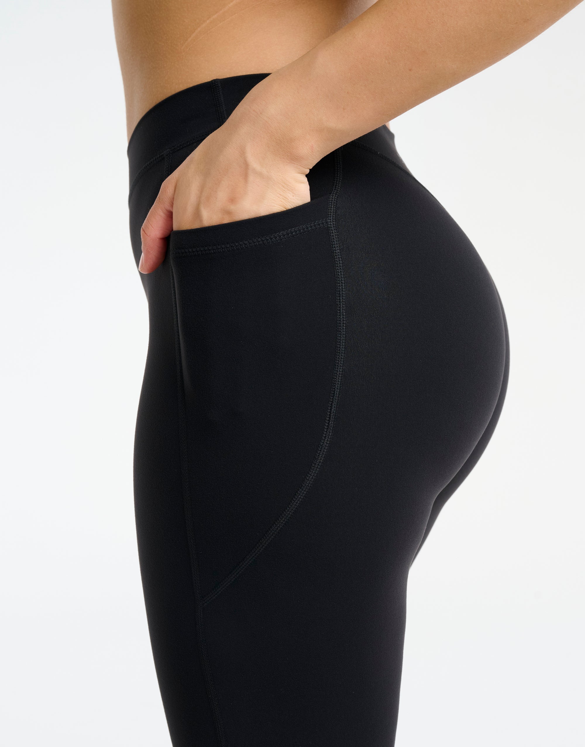 Ascend Pocket Mid-Waist Leggings 28" - Black