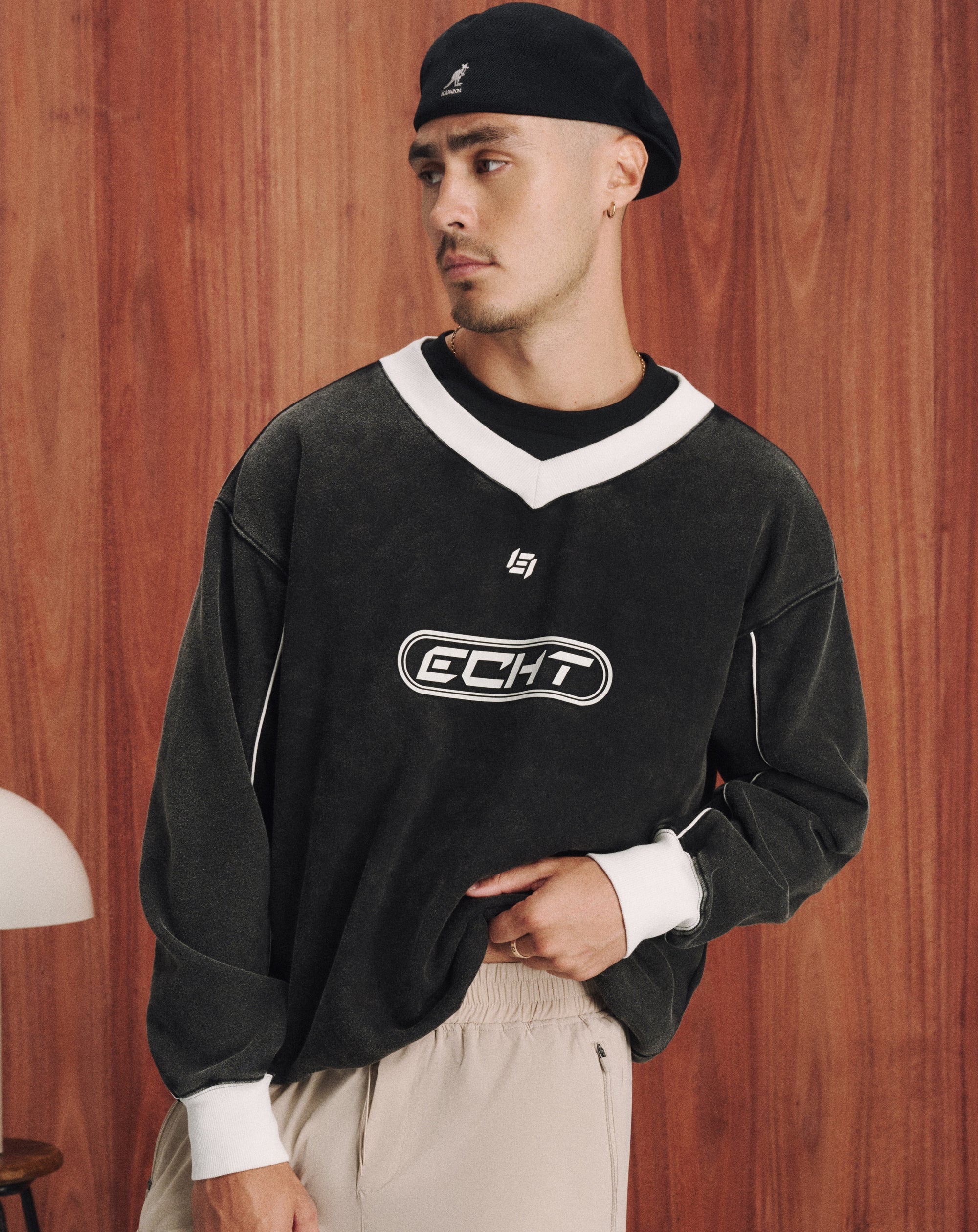 Club V Neck Sweatshirt - Black