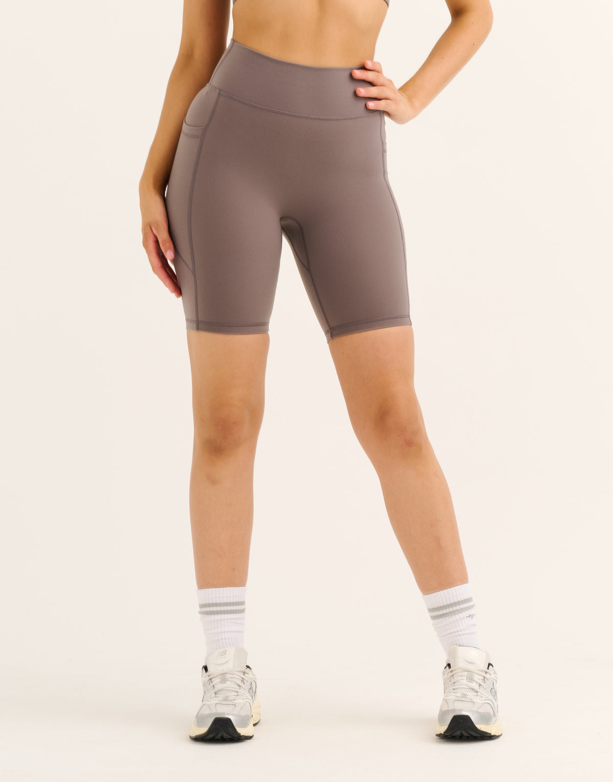 Ascend Pocket Shorts 8" - Slate Grey