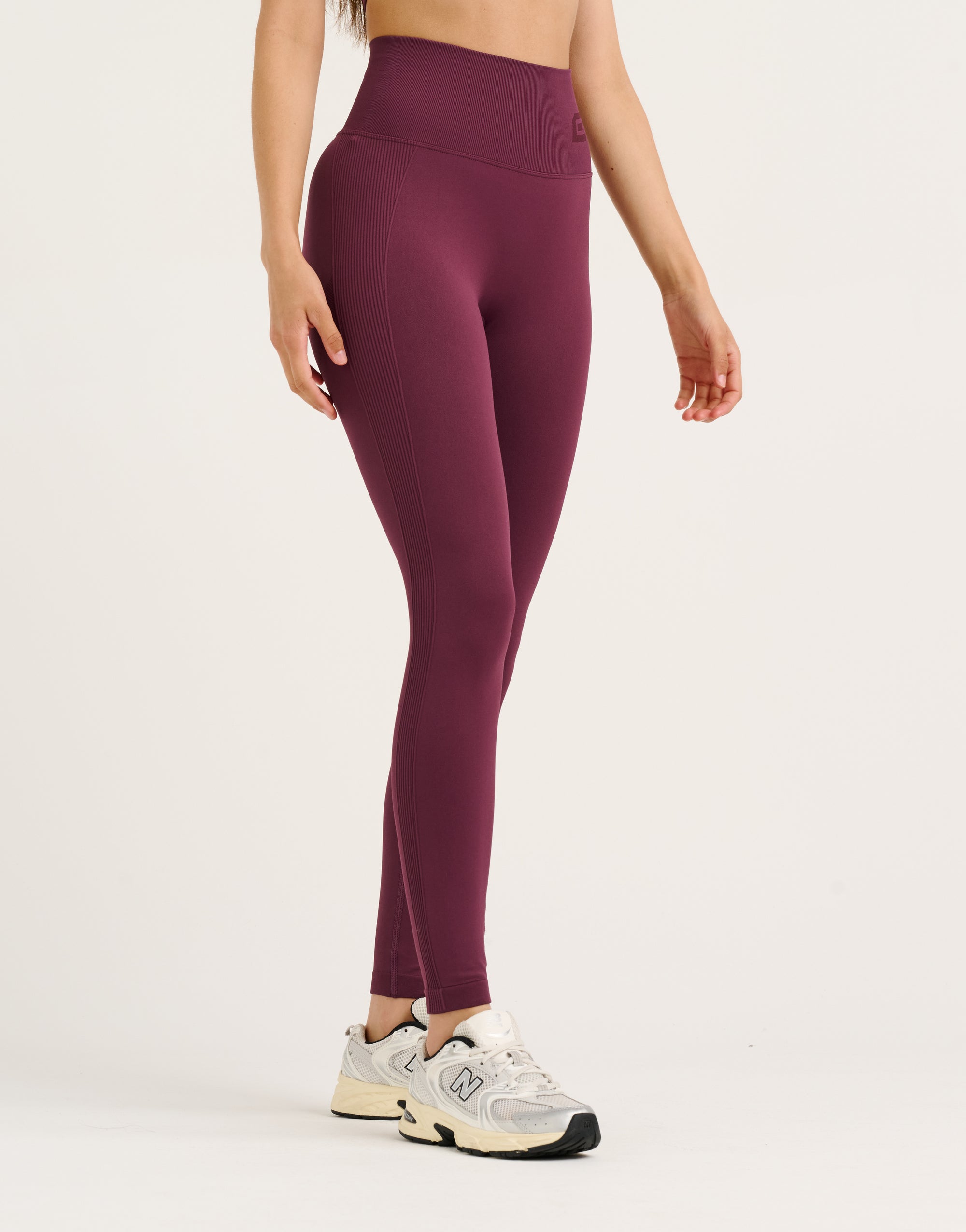 Arise Scrunch Leggings V2 - Blackberry