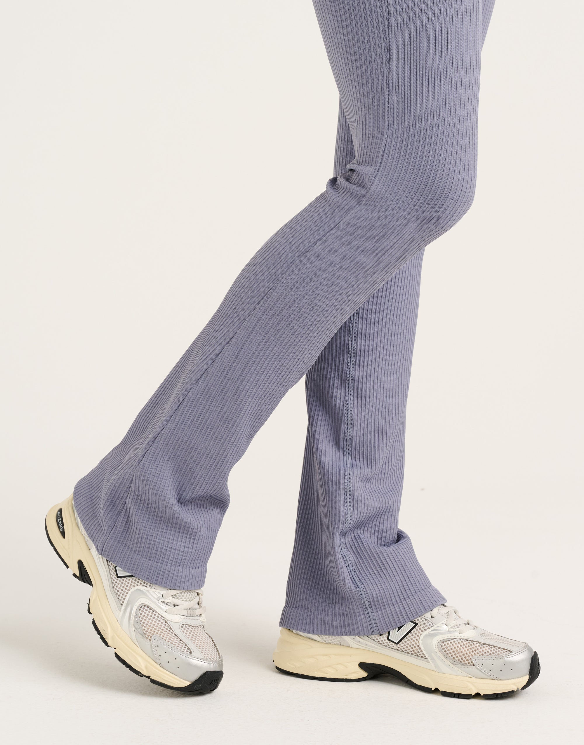 Arise Comfort Mid-Waist Flare Leggings - Washed Blue
