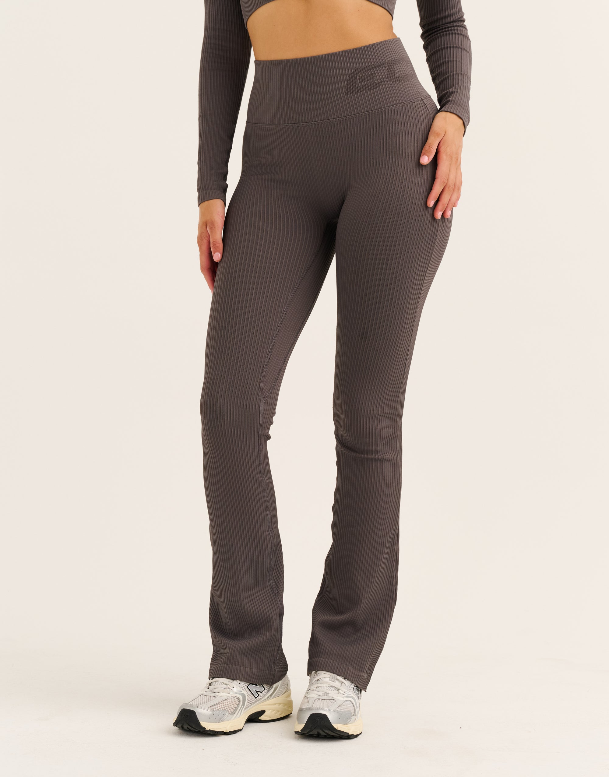 Arise Comfort Flare Leggings V2 - Slate Grey