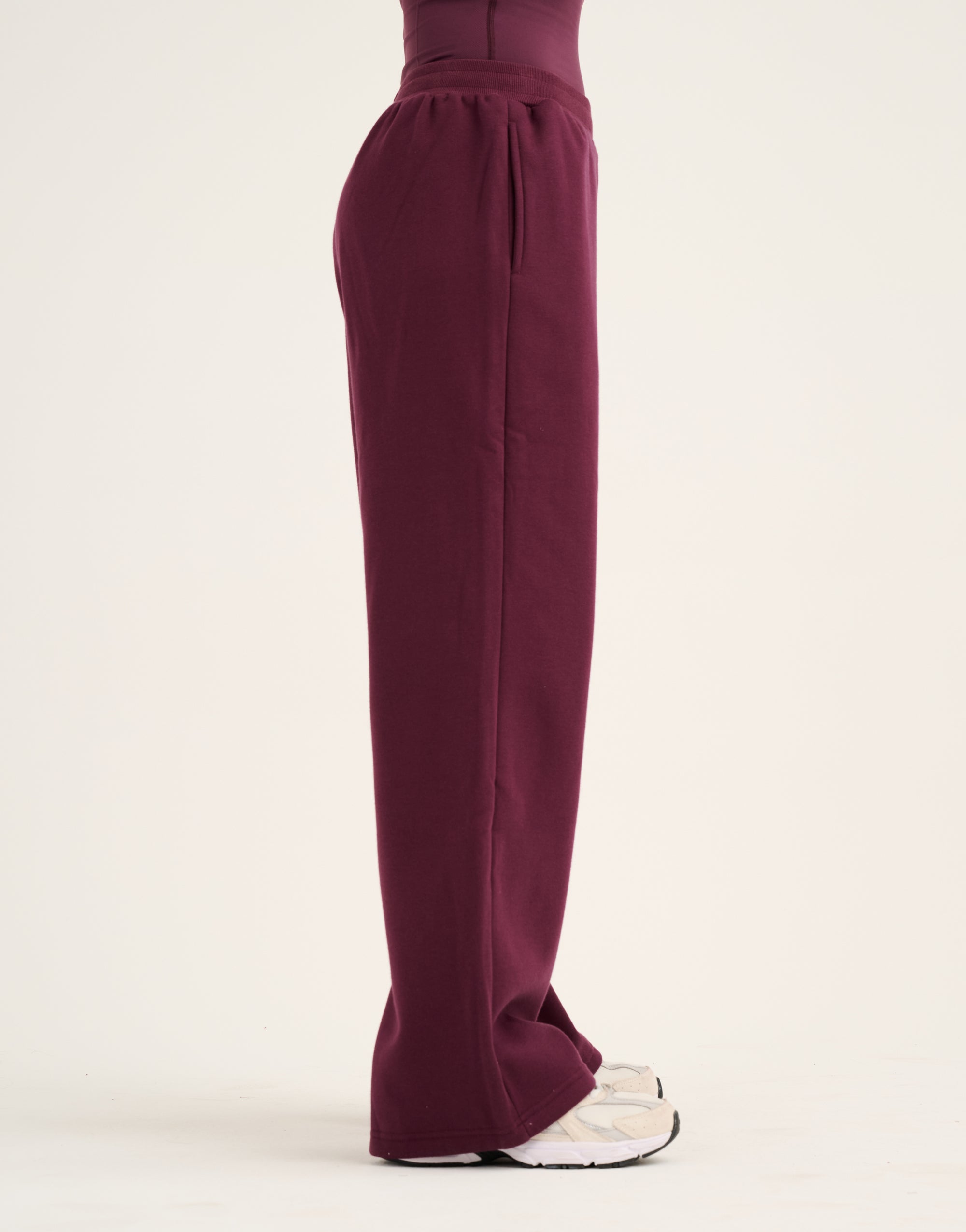 Elemental Wide Leg Sweatpants - Blackberry