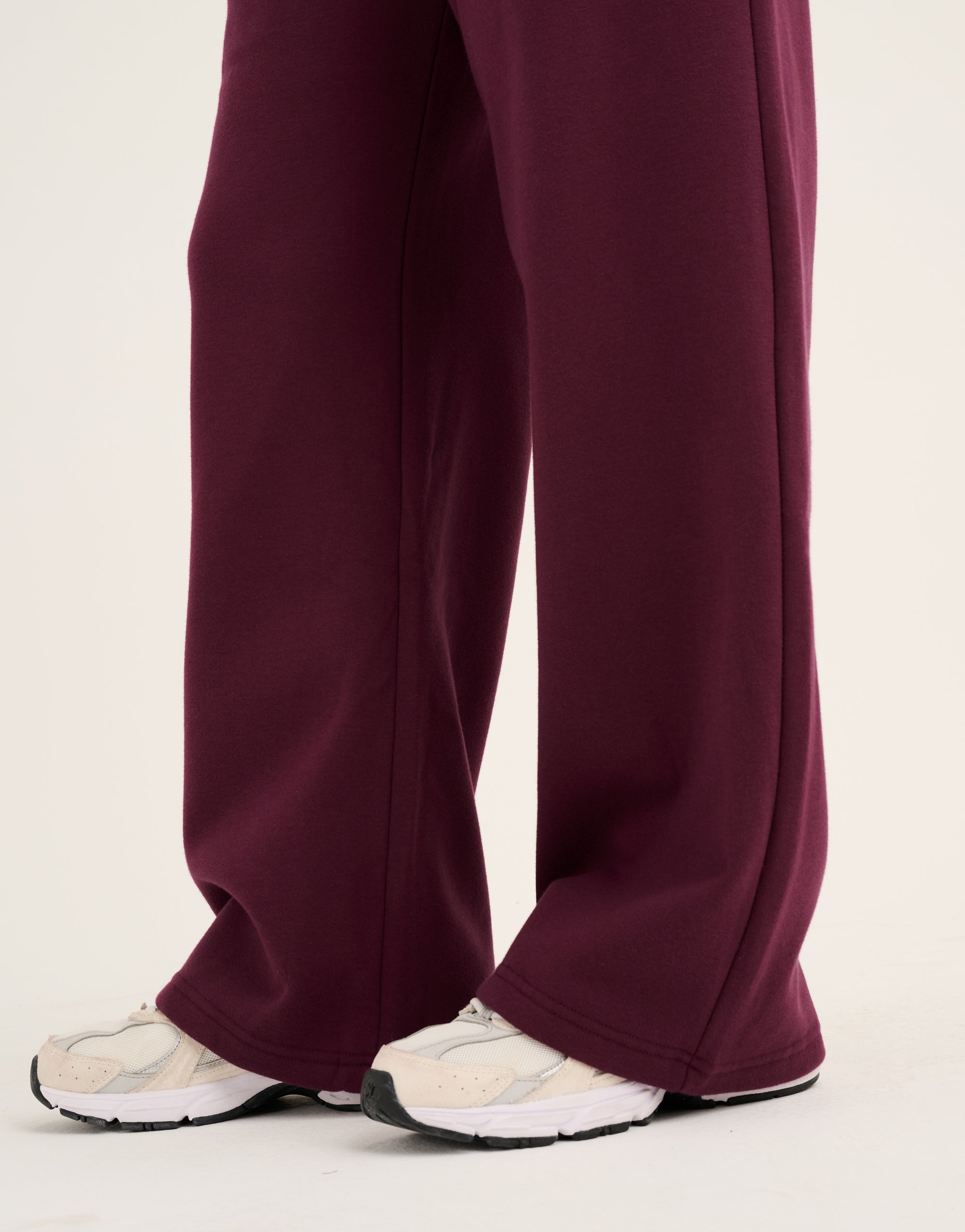 Elemental Wide Leg Sweatpants - Blackberry