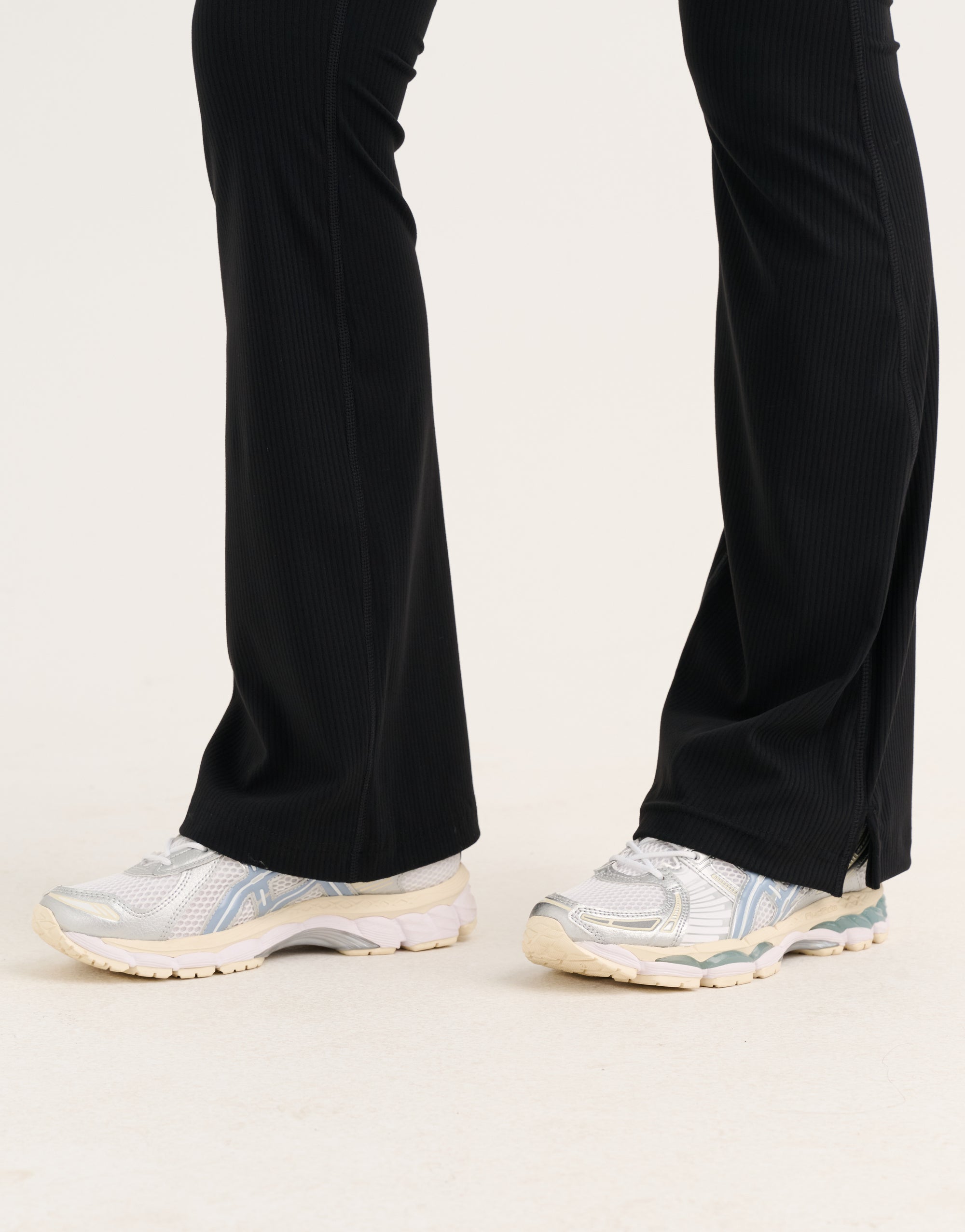 Flare Ribbed Leggings V2 - Black