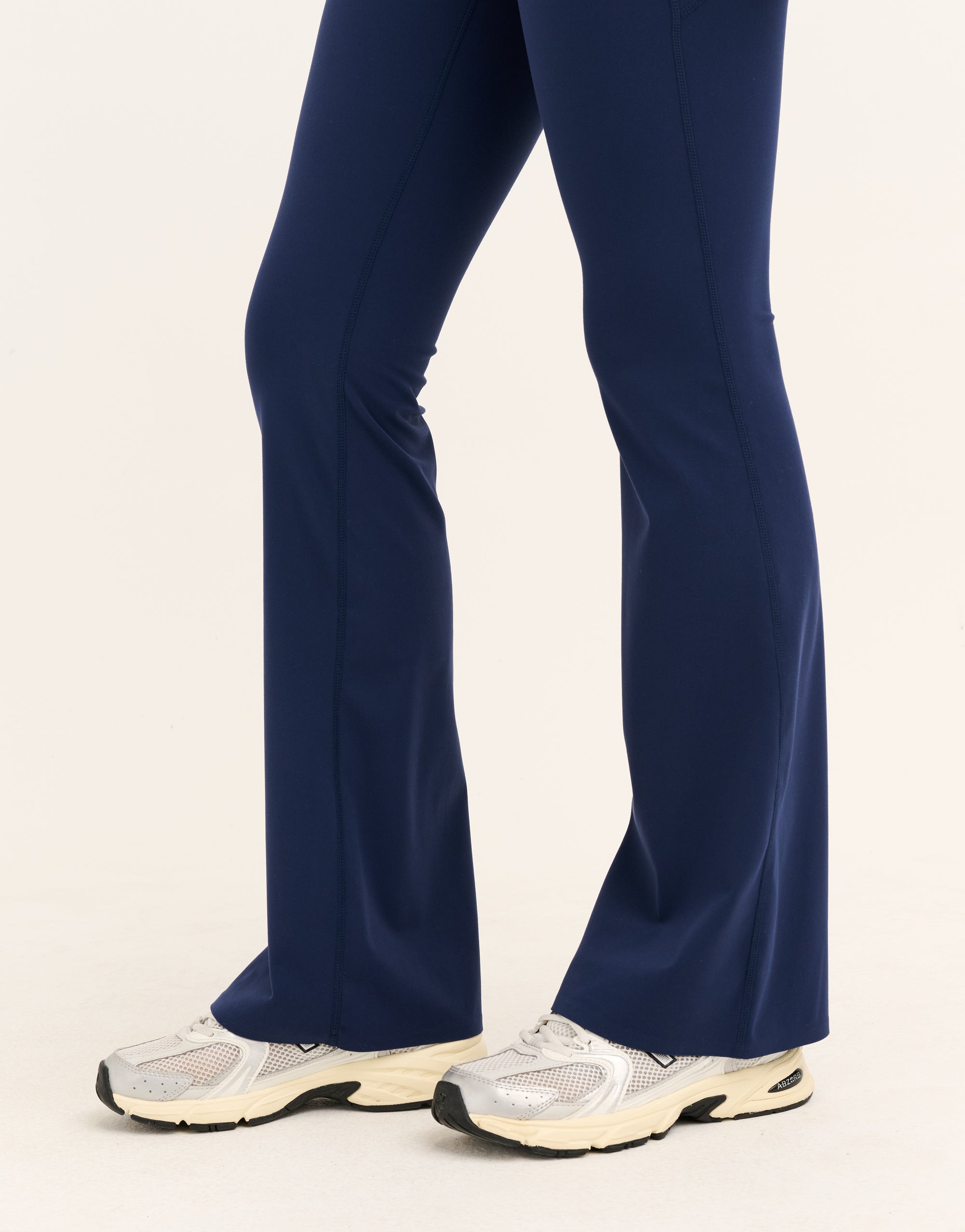 Lycra Invisible Scrunch Pocket Flare Leggings - Navy