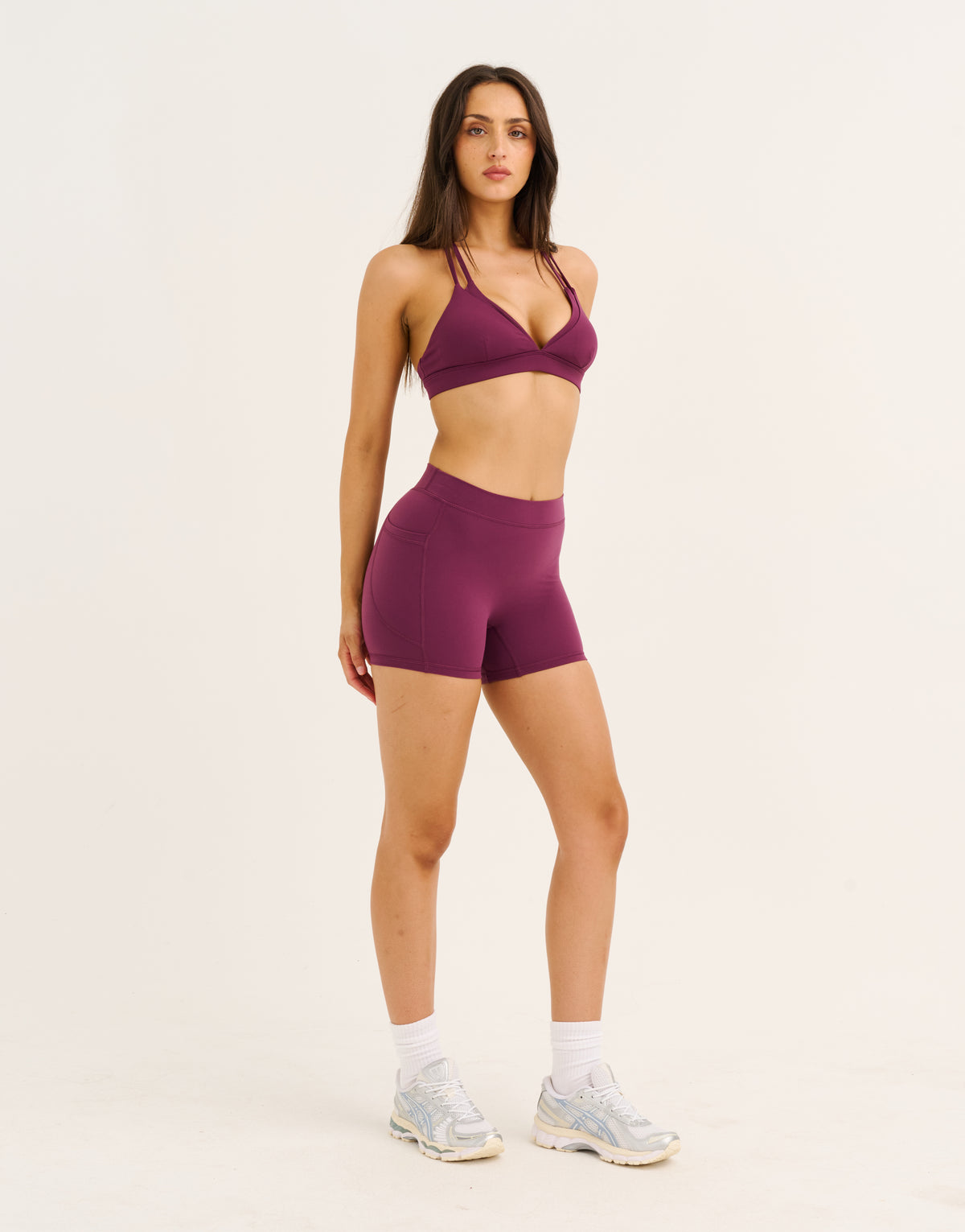 Ascend Pocket Mid-Waist Shorts 4" - Blackberry