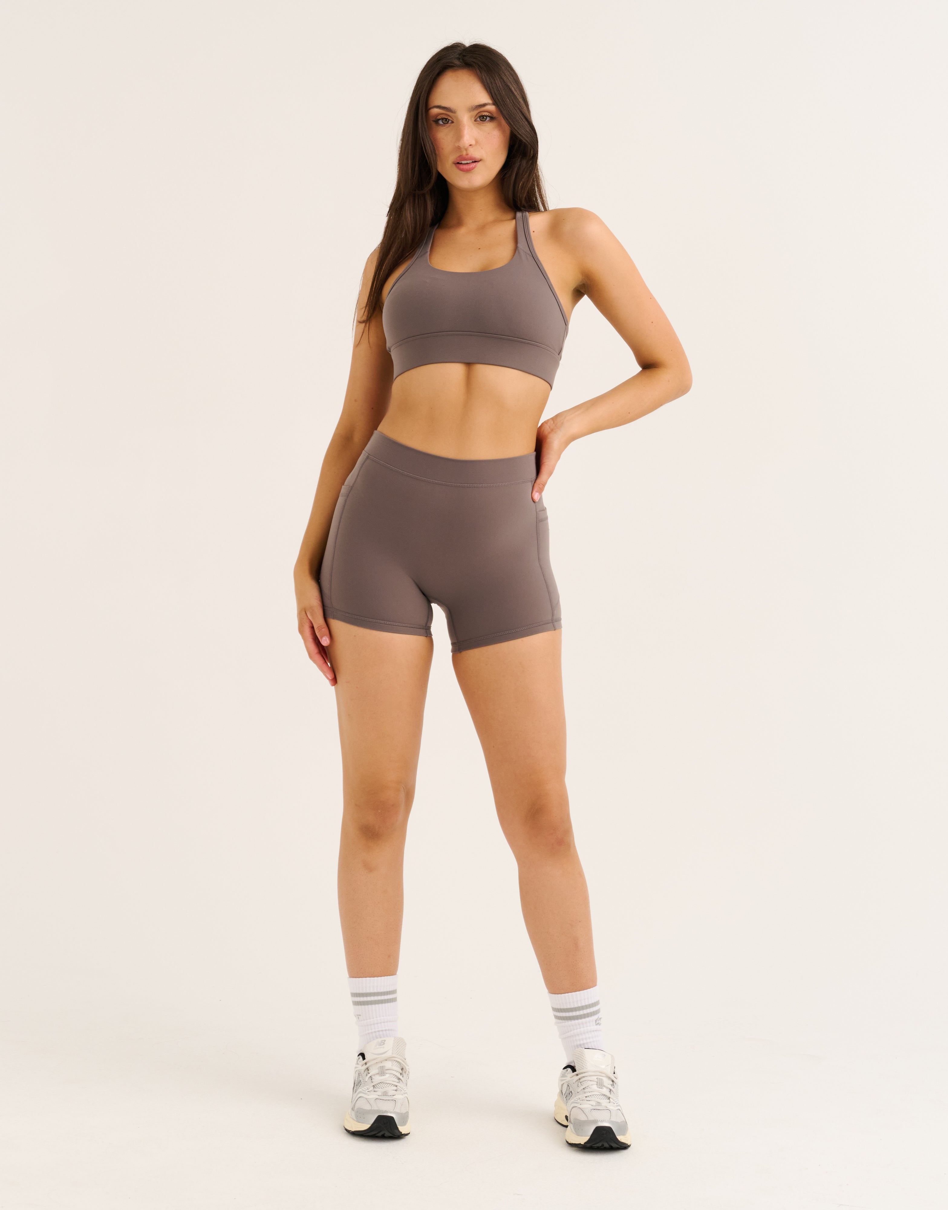 Ascend Pocket Mid-Waist Shorts 4" - Slate Grey