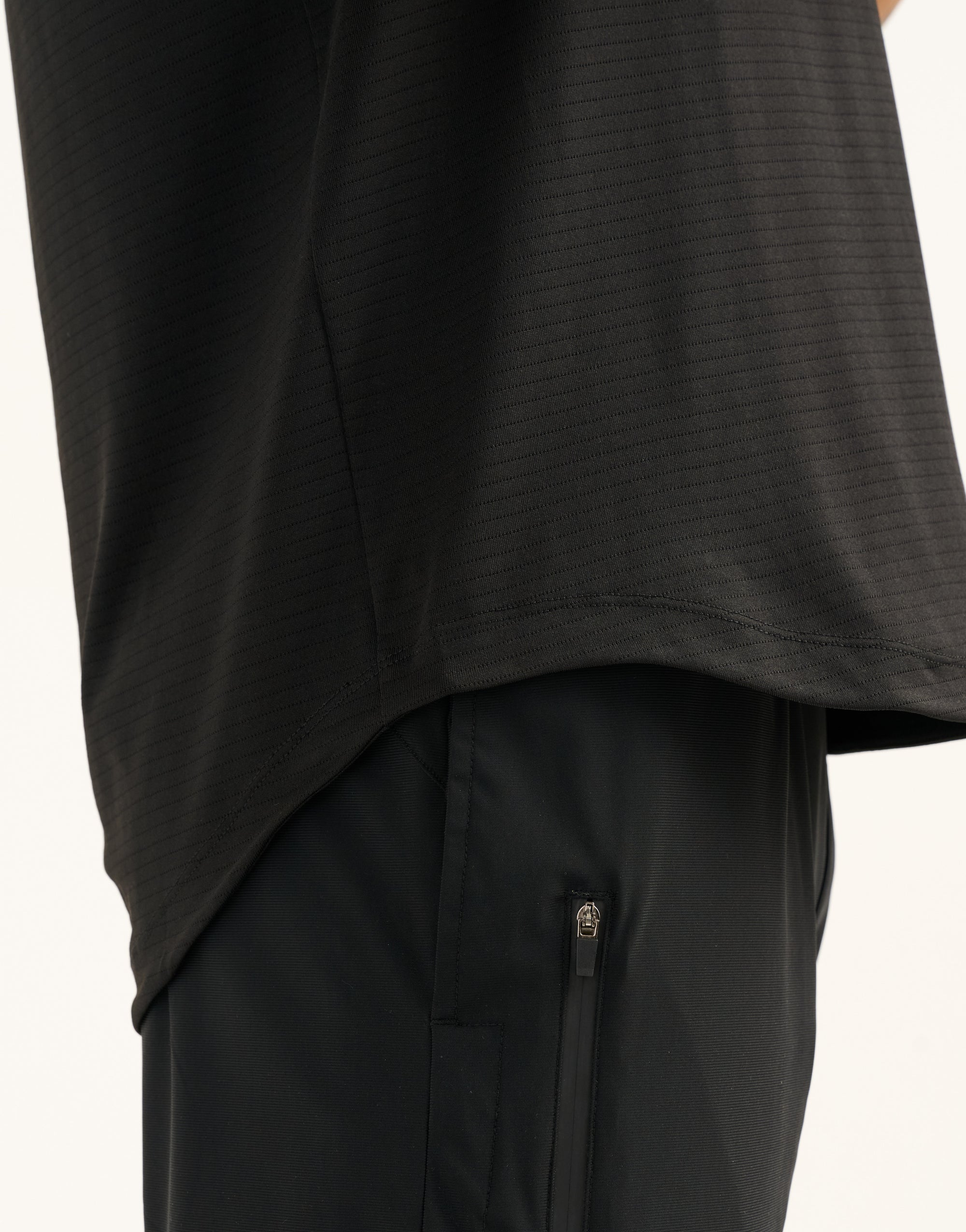 Performance Tee 30" - Black
