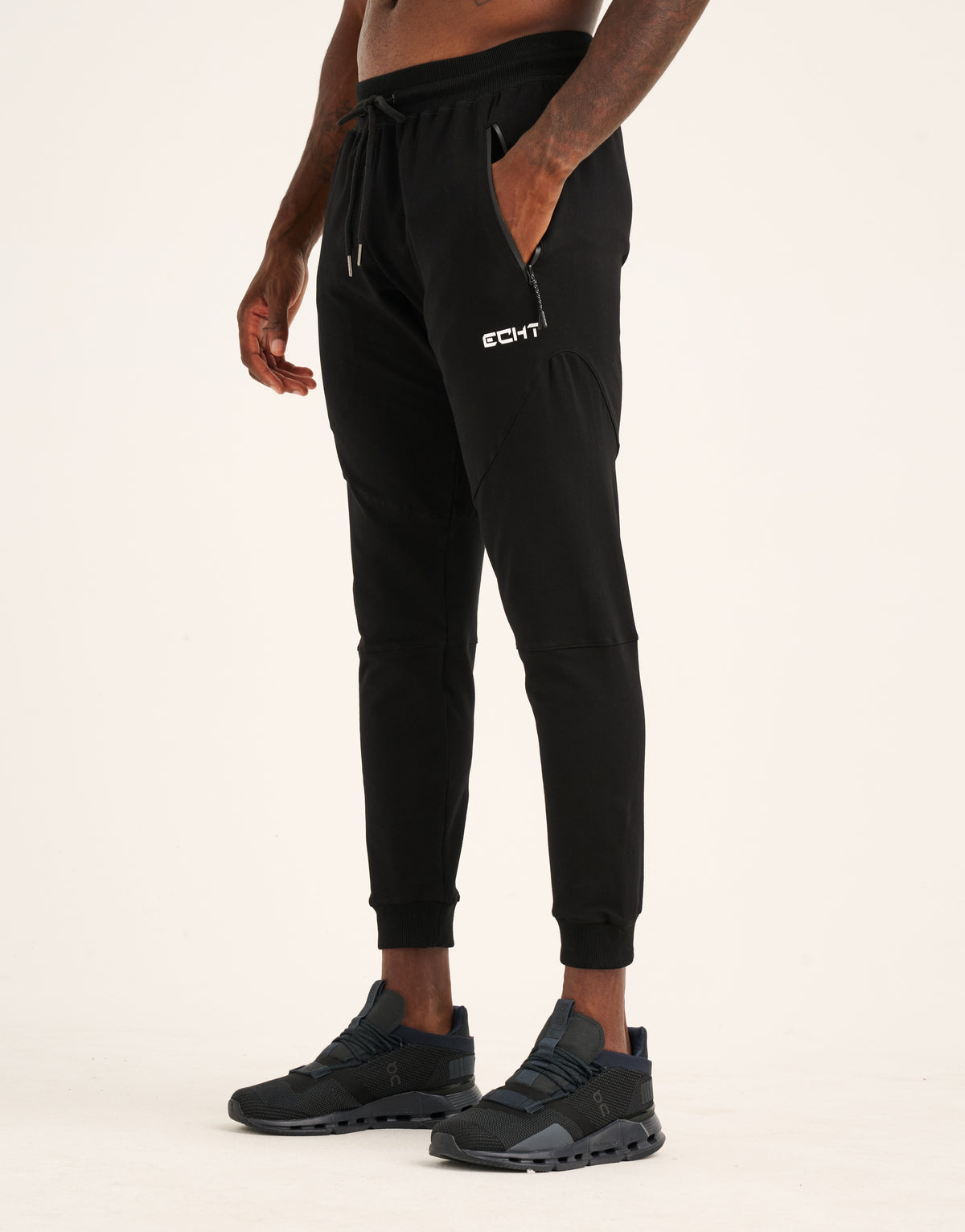 Echt Tapered Joggers - Black