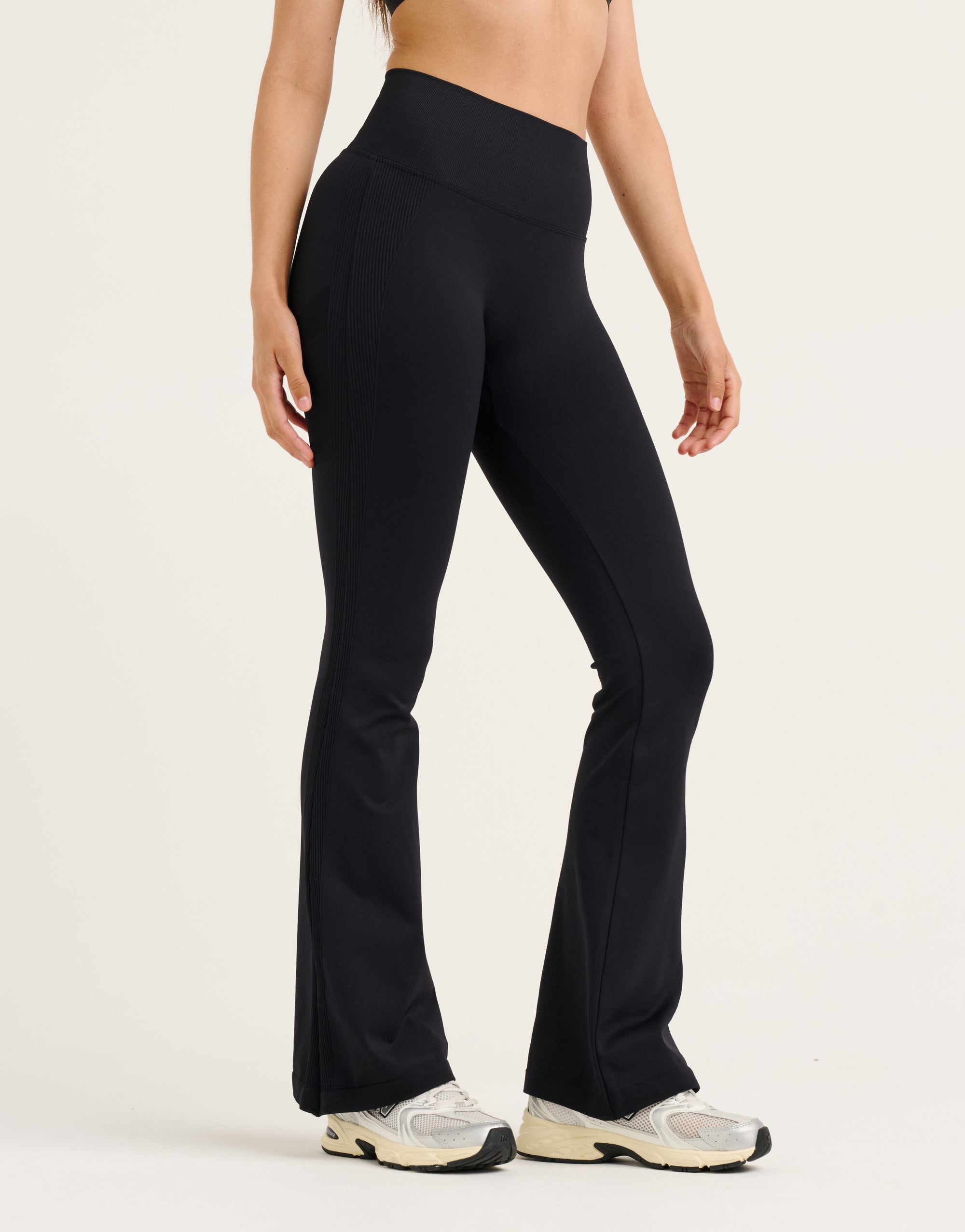 Arise Essential Flare Leggings - Stealth Black