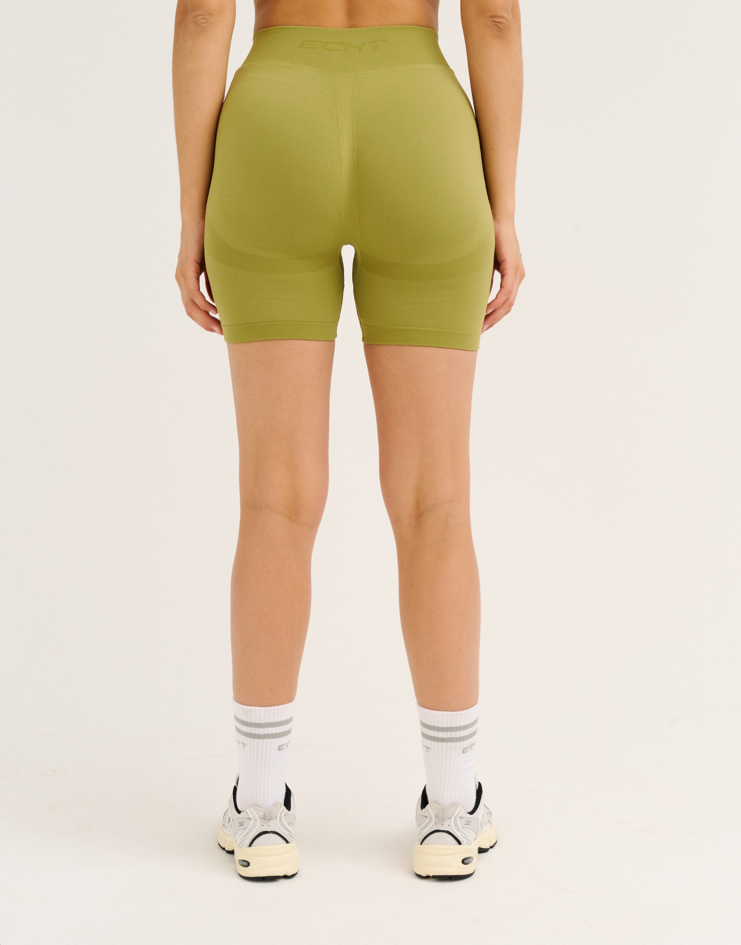 Arise Essential Mid-Waist Shorts V2 - Olive