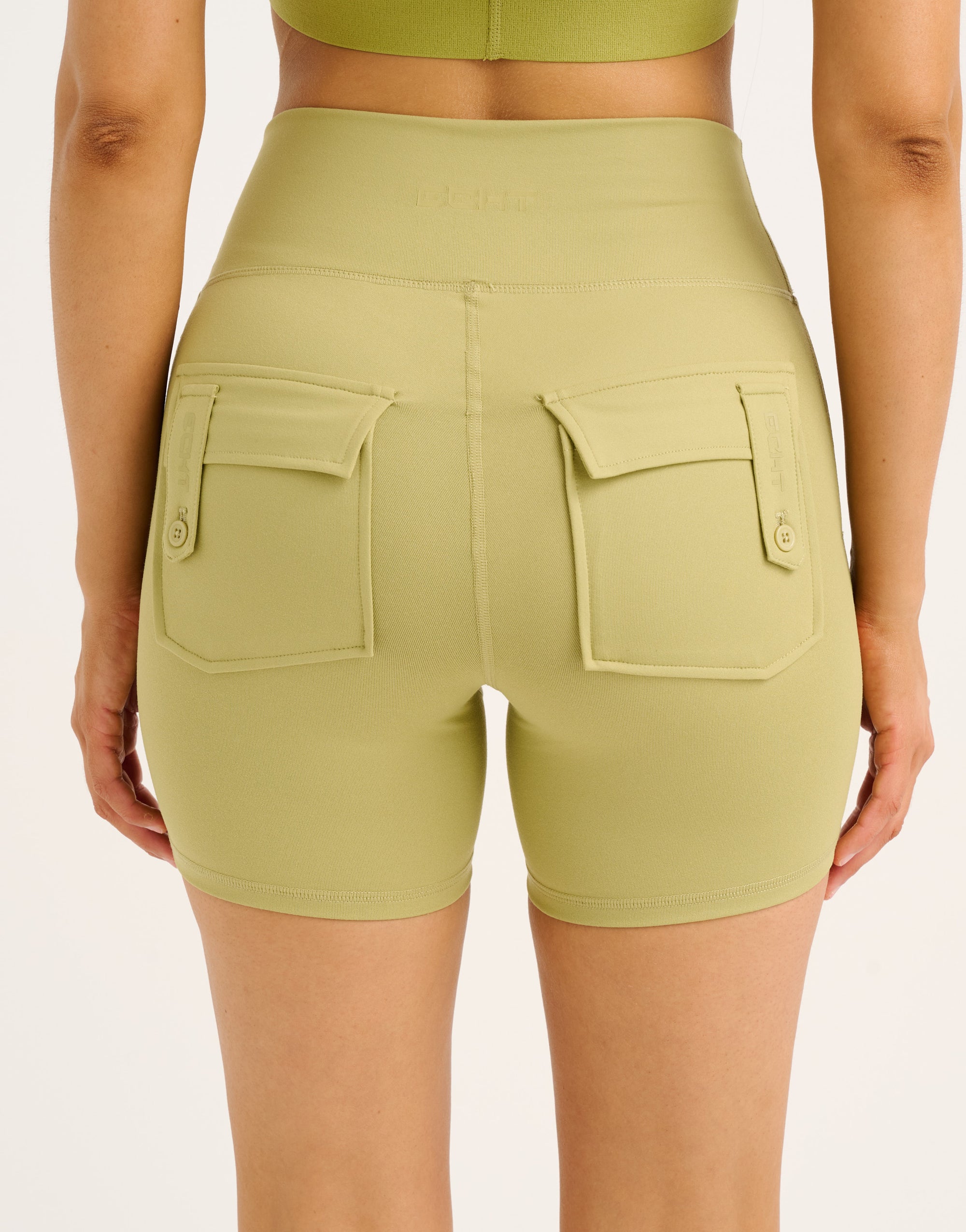 Essence Shorts - Olive