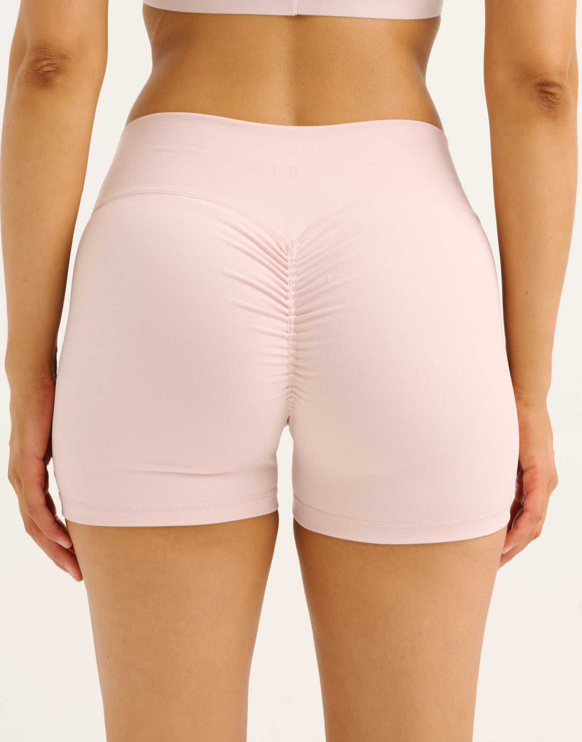 Echt Force Scrunch Mid-Waist Shorts - Mauve