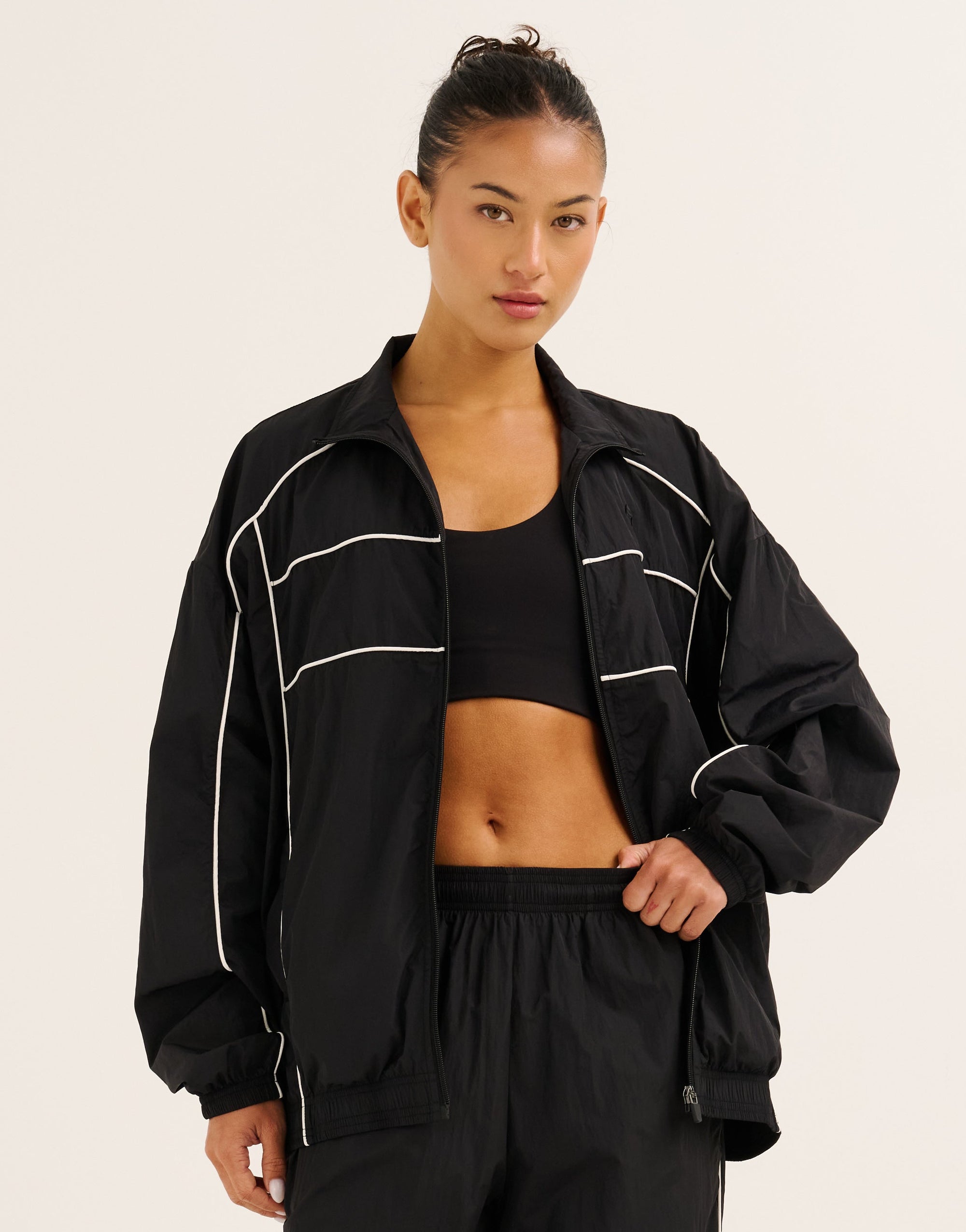 Nova Trek™ Spray Jacket - Phantom Black