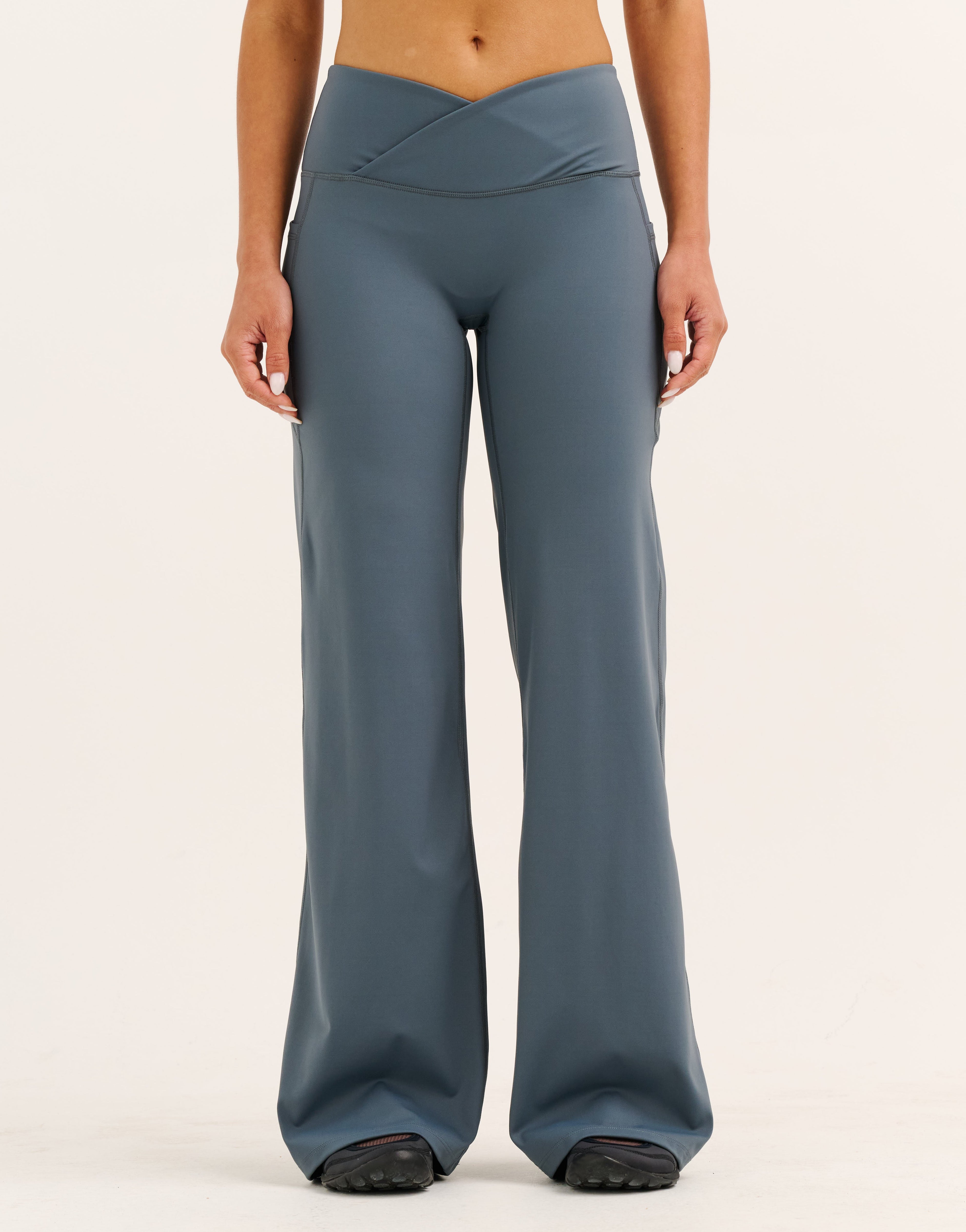 Nova Lycra® Wide Leg Pant - Storm Grey